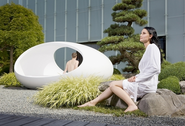 The Perfect Accompaniment: Egg Chair, meet The Egg Bed!