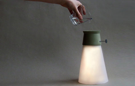 Powered by Wat(er): Manon LeBlanc's Very Green Ambient Lamp 