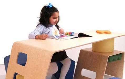 Play Desk. Manufactured by P’Kolino.