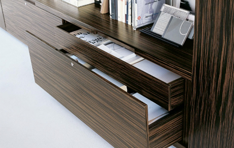 AC Executive Desk. Designed by Antonio Citterio. Manufactured by B&B Italia.
