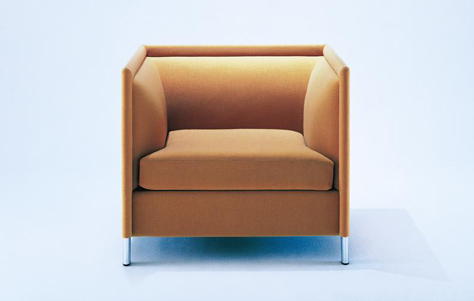 Lounge Chair from the Lee Lounge Collection. Designed by Gary Lee. Manufactured by Knoll.
