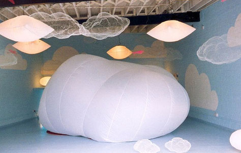 Cloud wire sculpture. Designed by Benedetta Mori Ubaldini. Manufactured by Magis.