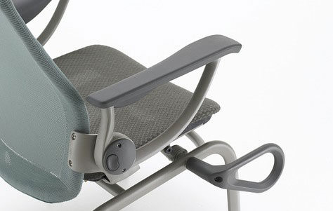 Centé Tilt patient chair. Manufactured by Brandrud for Herman Miller.