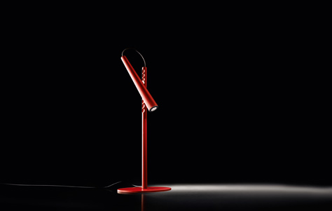 Magneto Lamp. Designed by Giulio Iacchetti. Manufactured by Foscarini.