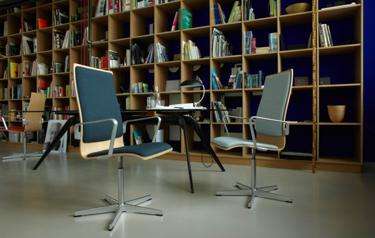 Everything Old is New Again: Oxford Chair by Arne Jacobsen for Fritz Hansen