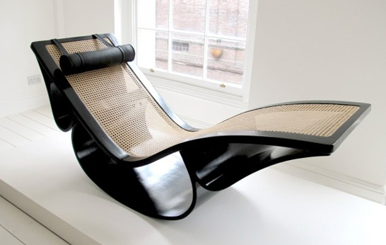 Oscar Niemeyer’s Classic Rio Chaise Longue Available at Espasso U.K.