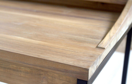 Mead Writing Desk by Aellon