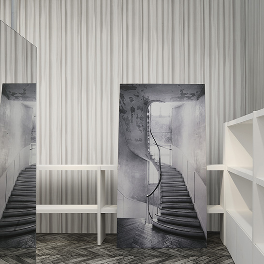 Wallcoverings by Maison Martin Margiela x Omexco Wallcoverings by Maison Martin Margiela x Omexco_Rideau
