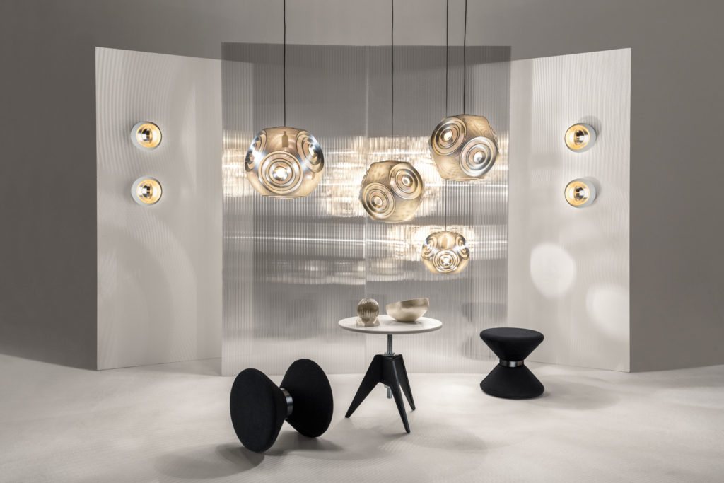 Curve Family with Screw Table