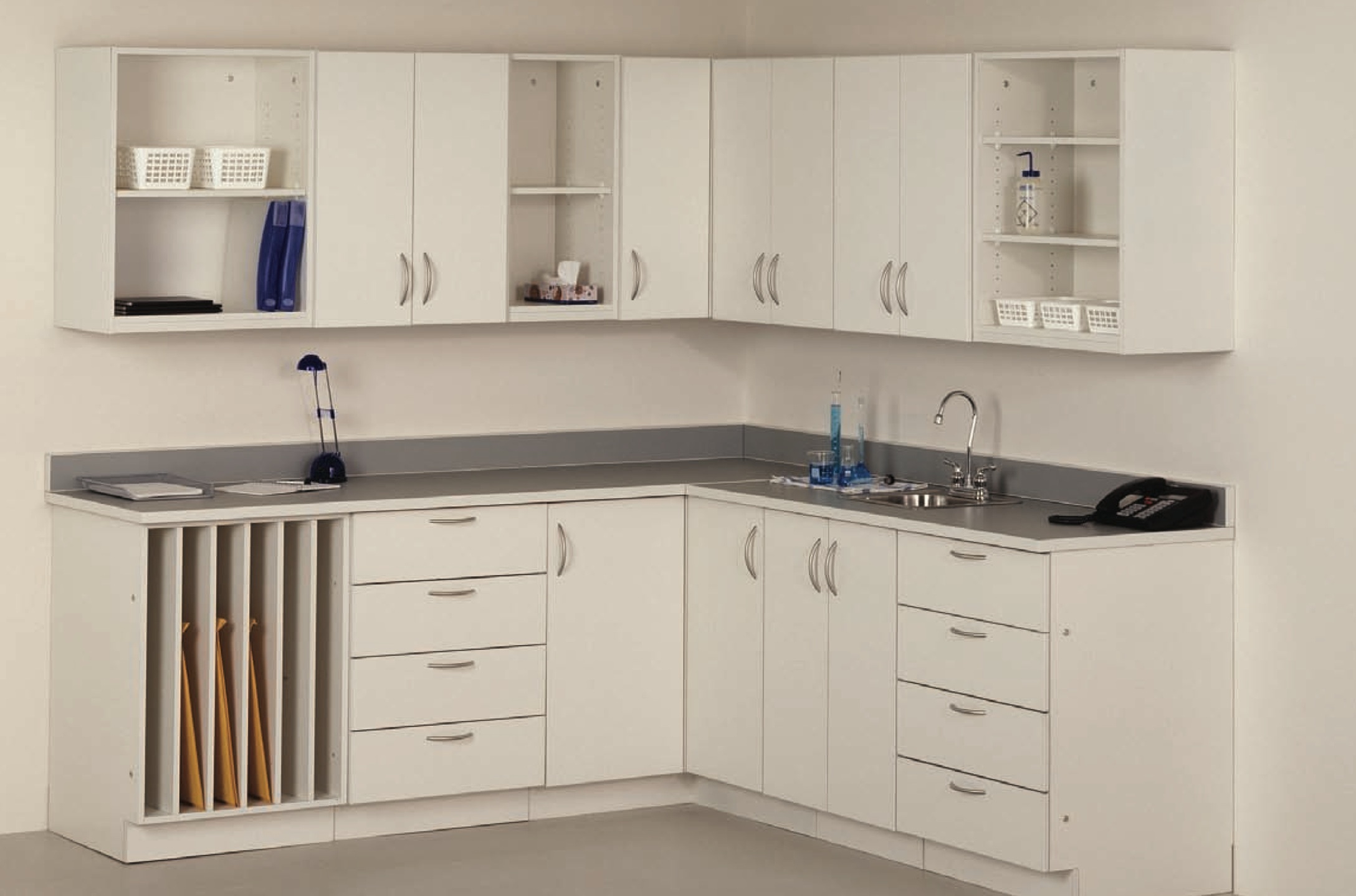 teknion-with-handles