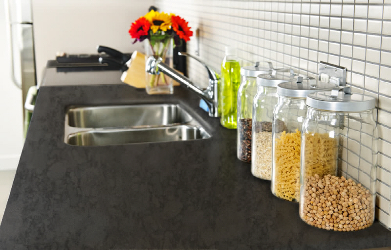 thunderstorm_kitchencountertop_800x511