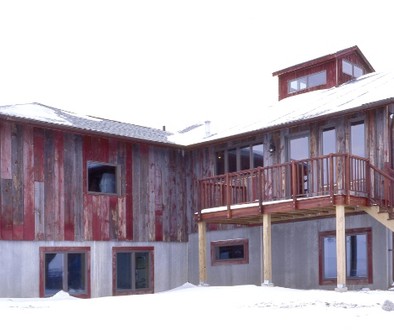 red_barn_siding_item_med