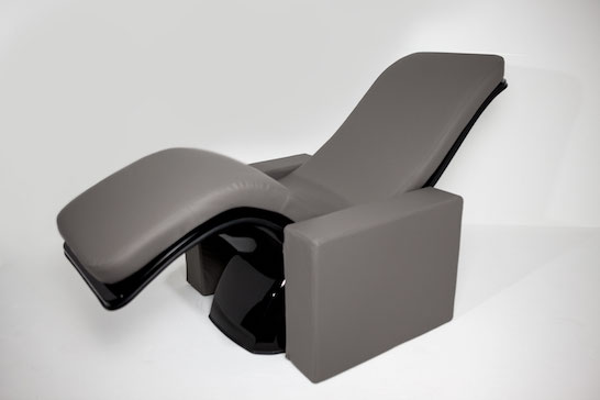 SoltecLoungeBlackwArmrests