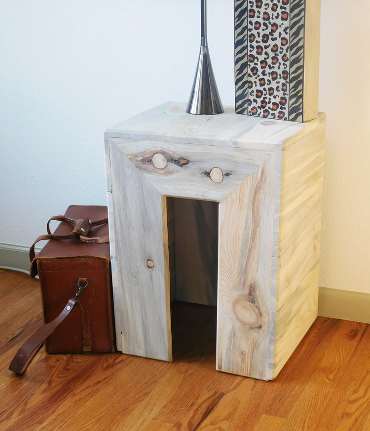 beetle+kill+blue+stain+pine+end+table