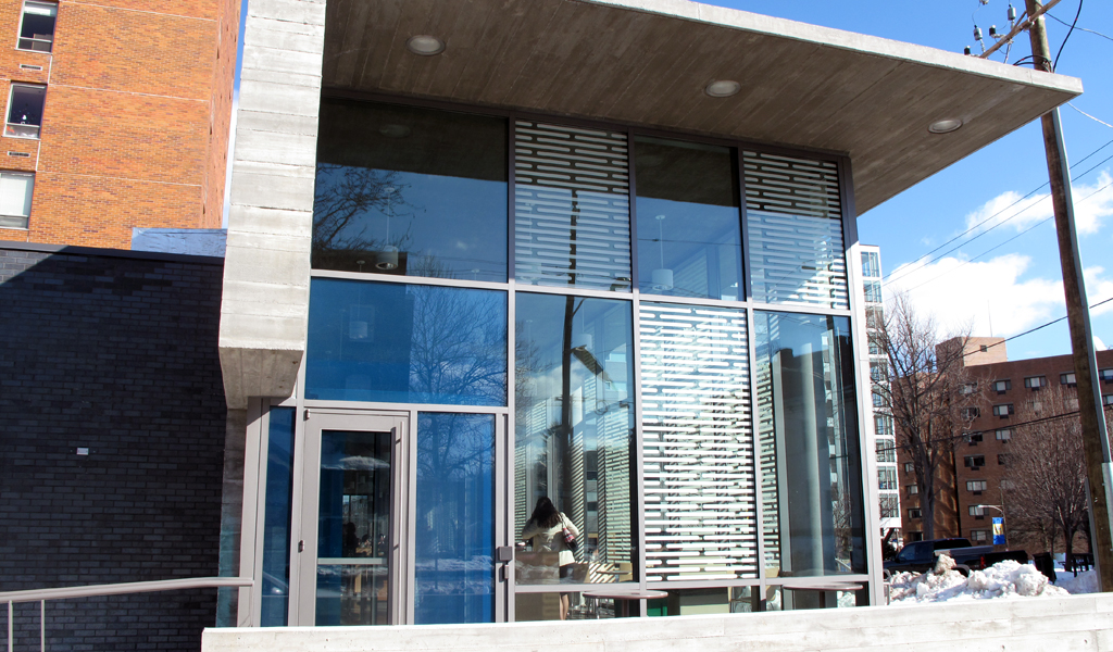Panelite-ClearShade-Exterior-Facade-Curtain-Wall-Glazing-Drexel-Dining-Erdy-McHenry-11