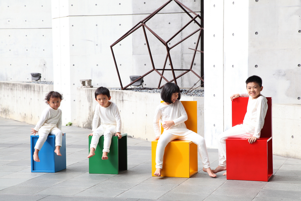 a-chair-02