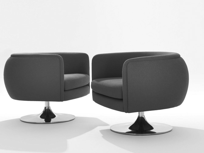 D'Urso Swivel Chair by Knoll