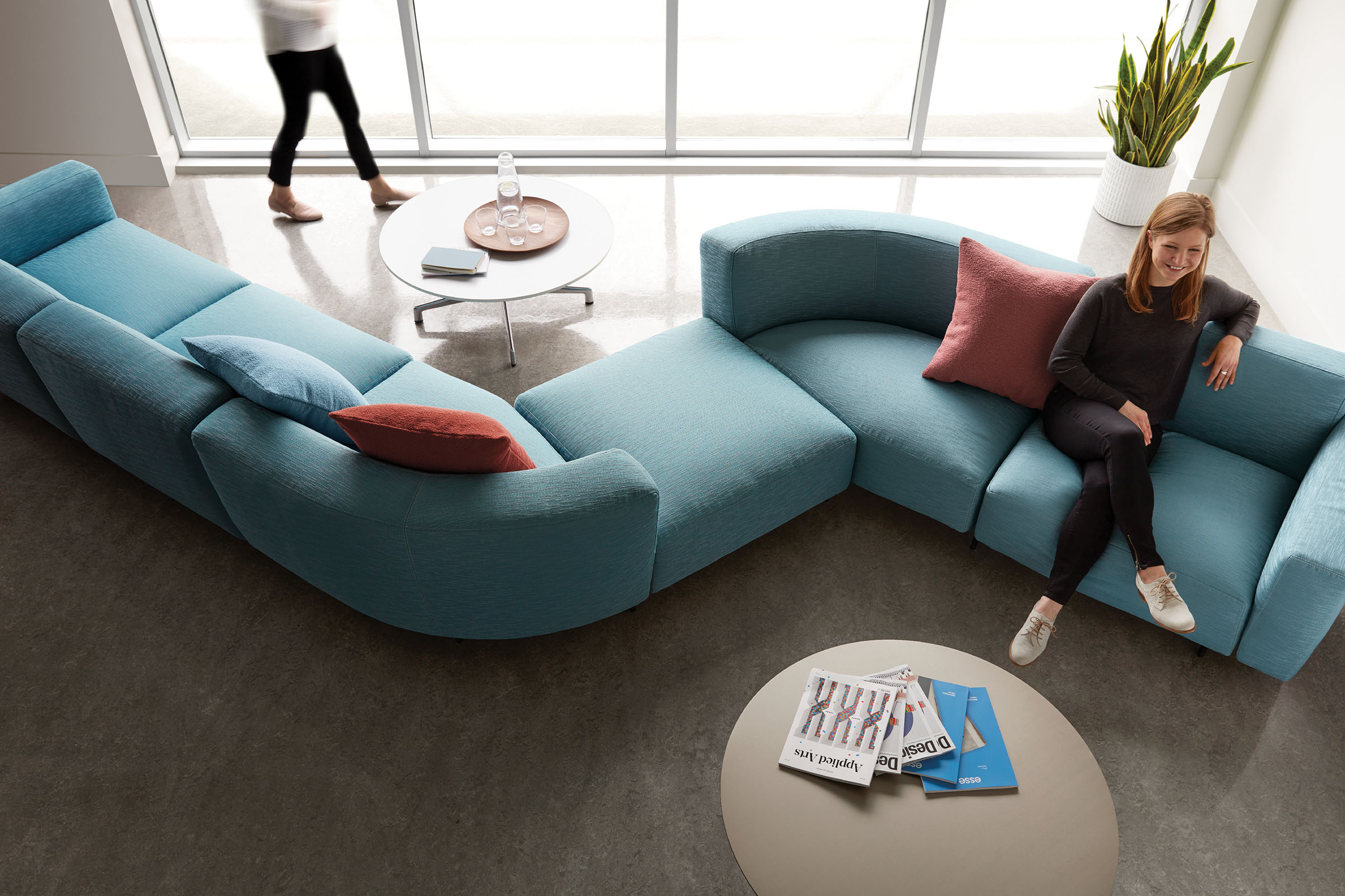 Keilhauer Invites You to Meander