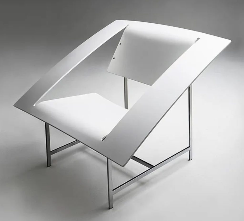 Silence and Sensibility in Mobel’s Kolo Chair Silence and Sensibility in Mobel’s Kolo Chair