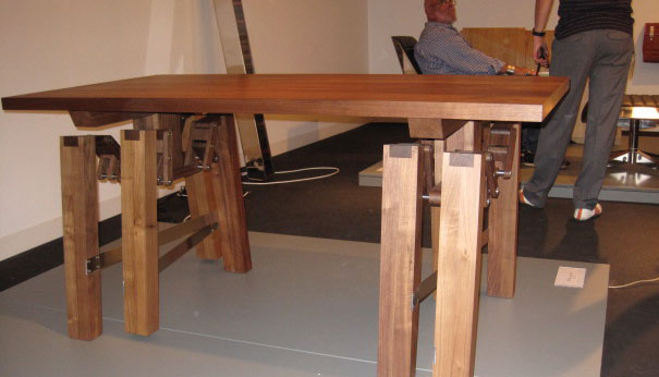 Live at Design Miami: Wouter Scheublin’s Walking Table