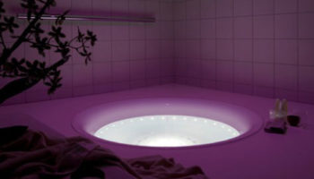 Take a Geo 180 Safari: The Indoor/Outdoor Bathtub by KOS