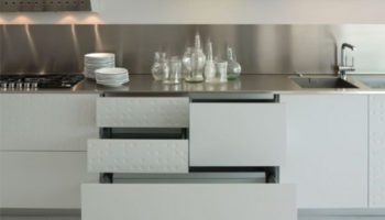 Table Takes Center Stage: Mesa by Alfredo Haeberli for Schiffini