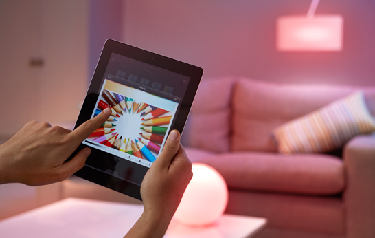 Phillips, Hue, Connected lighting, Starter Kit, Apple, android phone, iOS phone, remote control