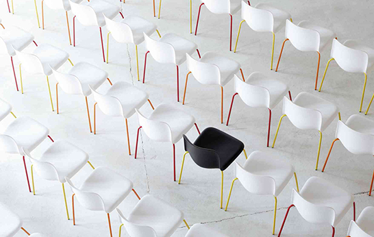 stacking chair, SixE chair, PearsonLloyd. HOWE, polypropylene chair, classroom chair,