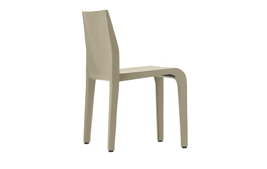Alias Introduces the iconic Laleggera Chair by Riccardo Blumer in Leather Alias Introduces the Laleggera Chair by Riccardo Blumer in Leather_1