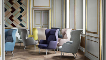 Ro Chair by Fritz Hansen