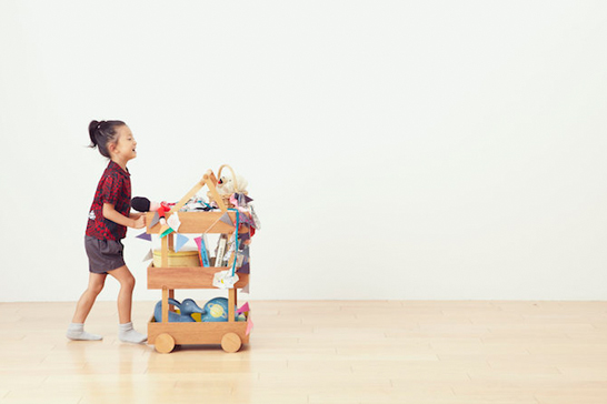 kids, toys, Koloro-wagon, Ichiro, Japanese design, Torafu architects, education, children's furniture,storage, mobile, cart, trolley