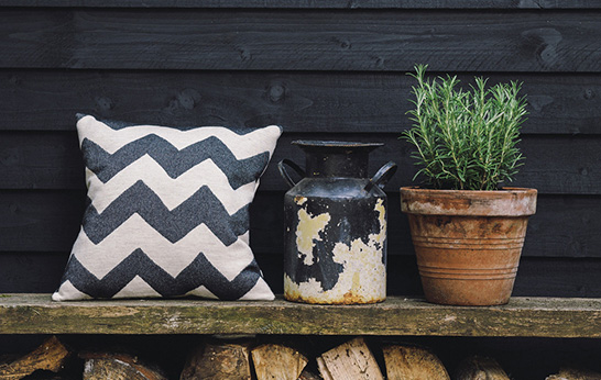 rugs, textiles, throws, blankets, chevron, pillows, trend, surfaces, fabrics, Zig Zag, geometric,