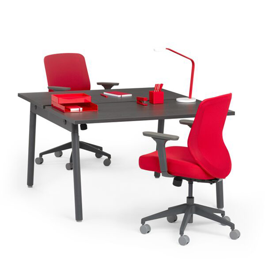 Poppin's Series A Desk System can cater for an office of two to 200 03_poppin