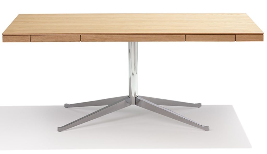 Knoll Executive: A Desk Ahead of Its Time Knoll Executive: A Desk Ahead of Its Time