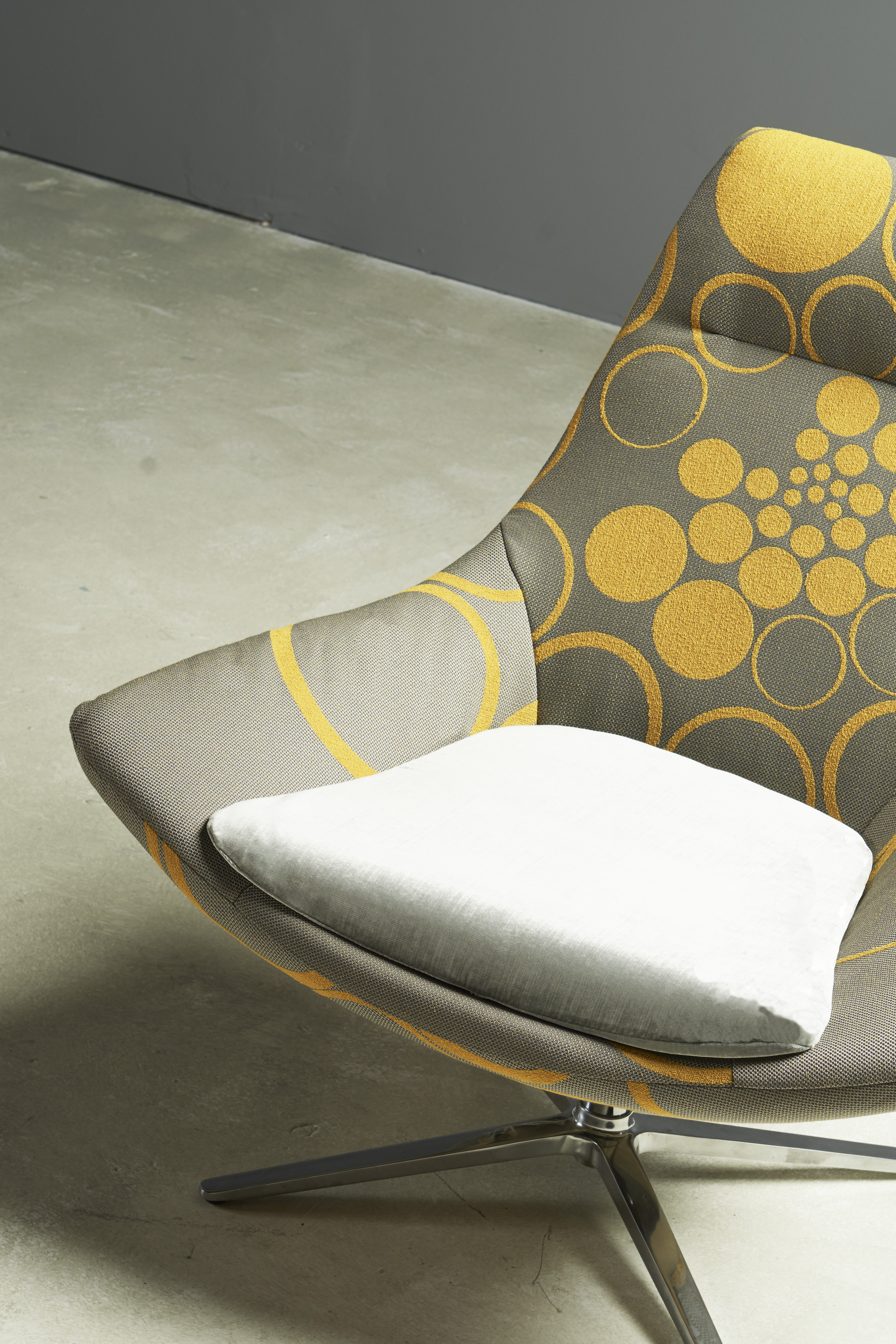 Via's Mod Astro Lounger is Surprisingly Sustainable