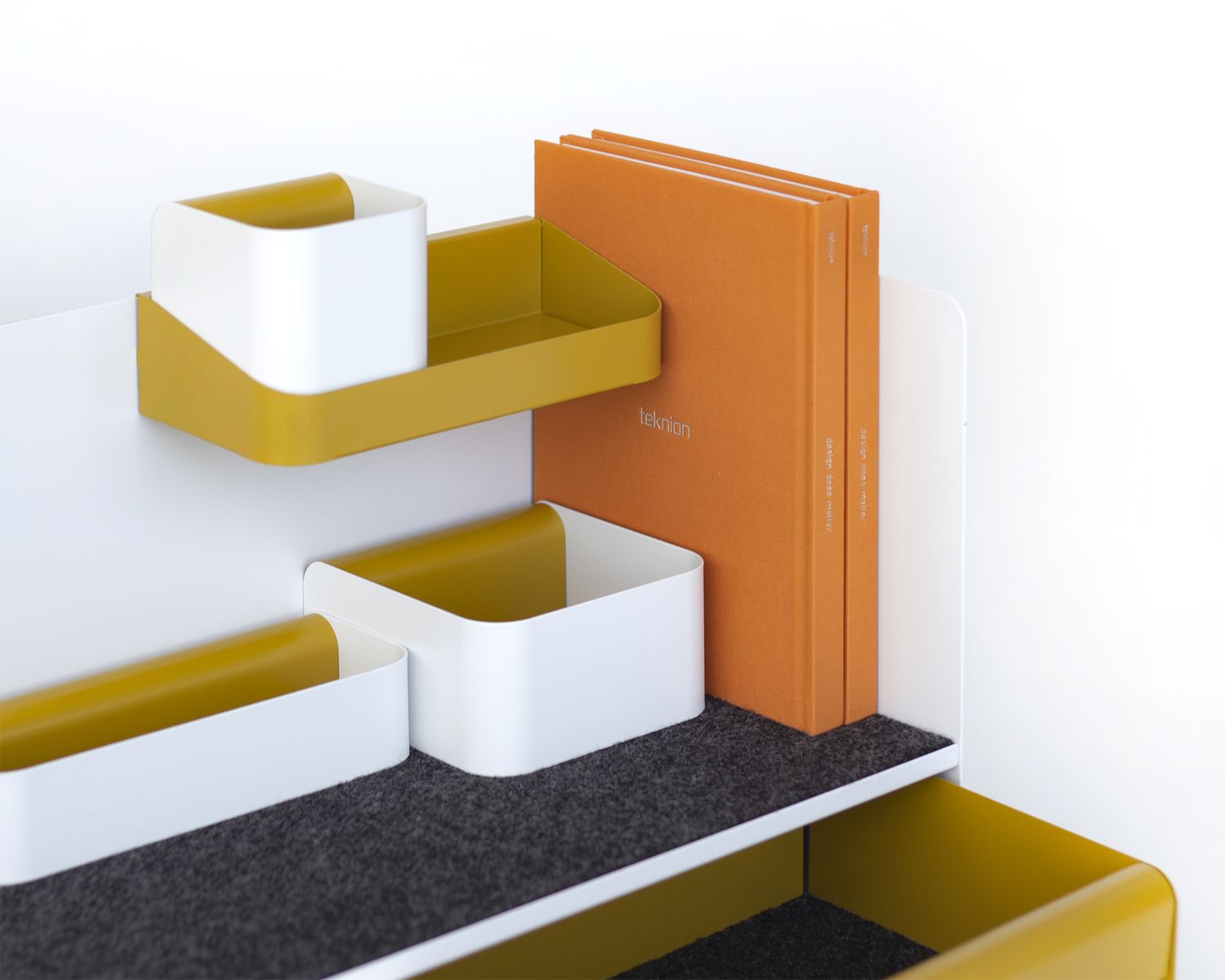 At NeoCon 2018: tn Desktop Accessories & Personal Storage by Teknion