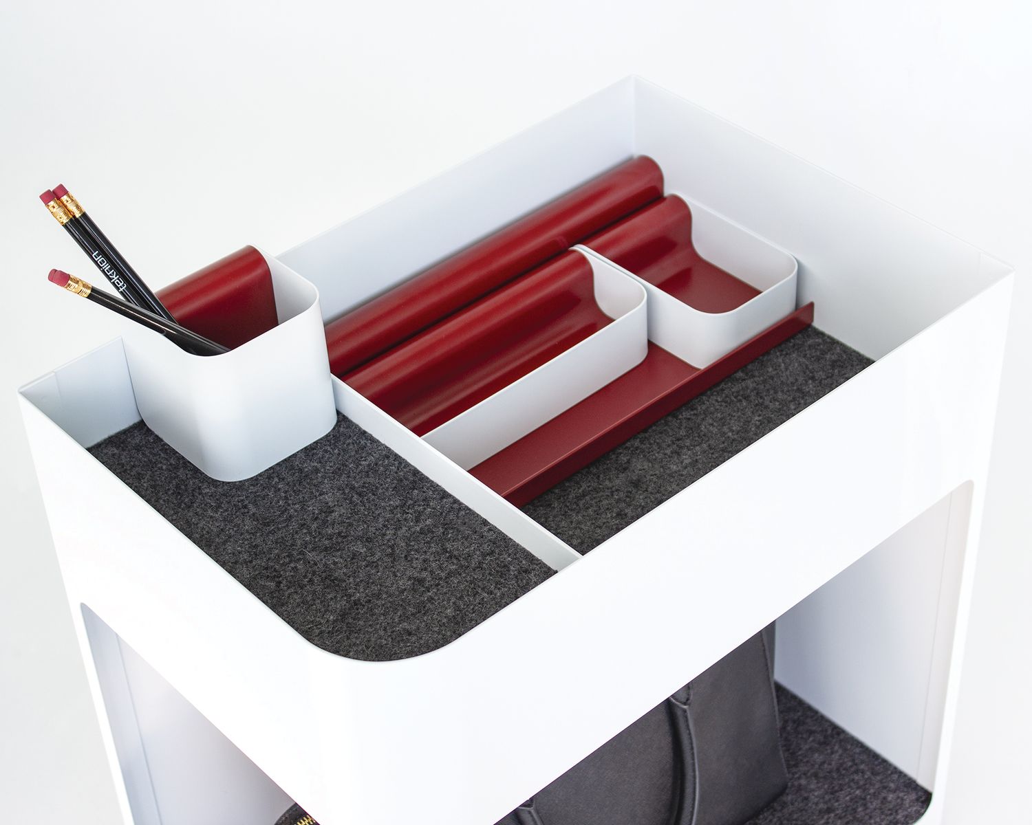At NeoCon 2018: tn Desktop Accessories & Personal Storage by Teknion