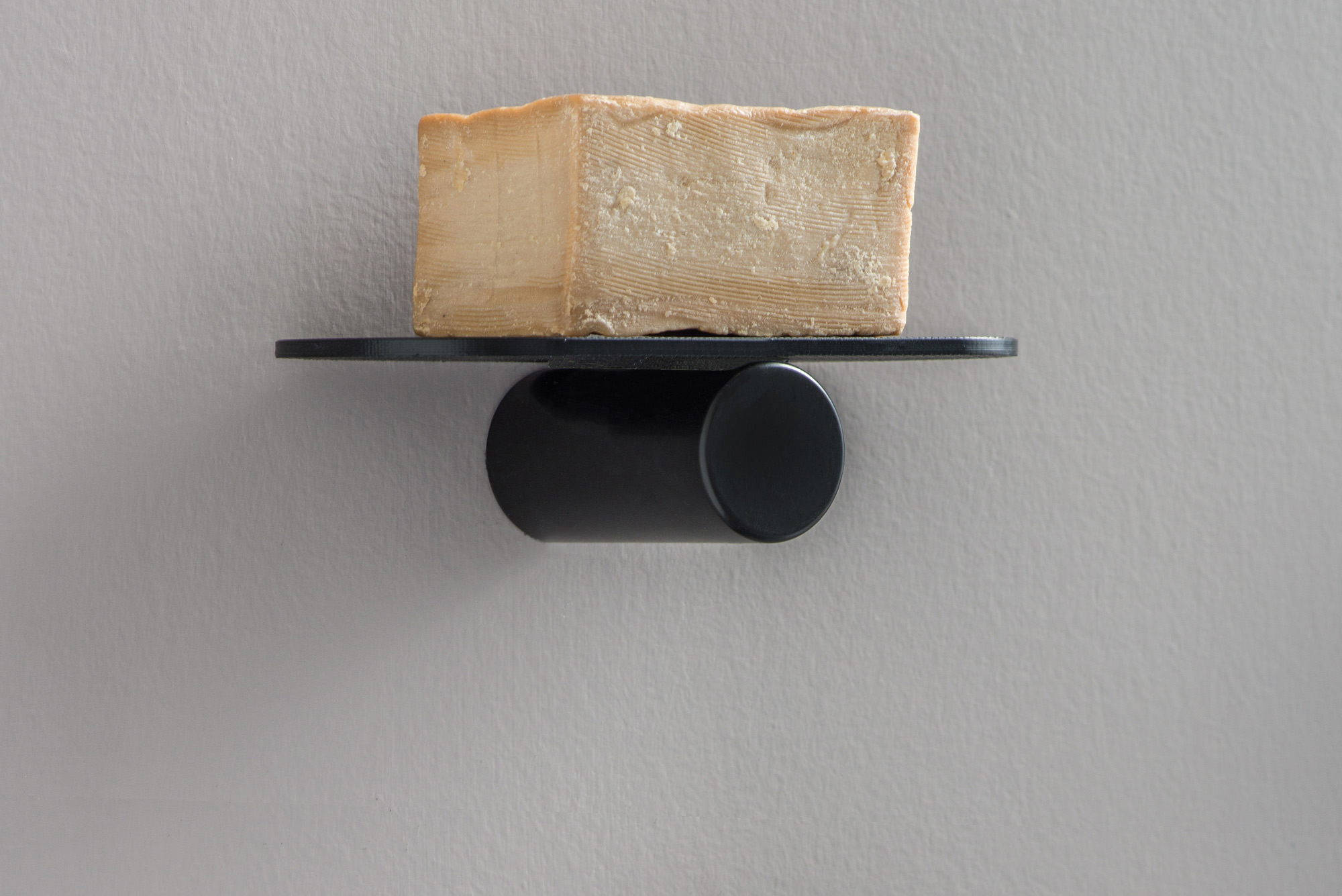 Dot: A Multifunctional Modular System for Bathroom Accessories