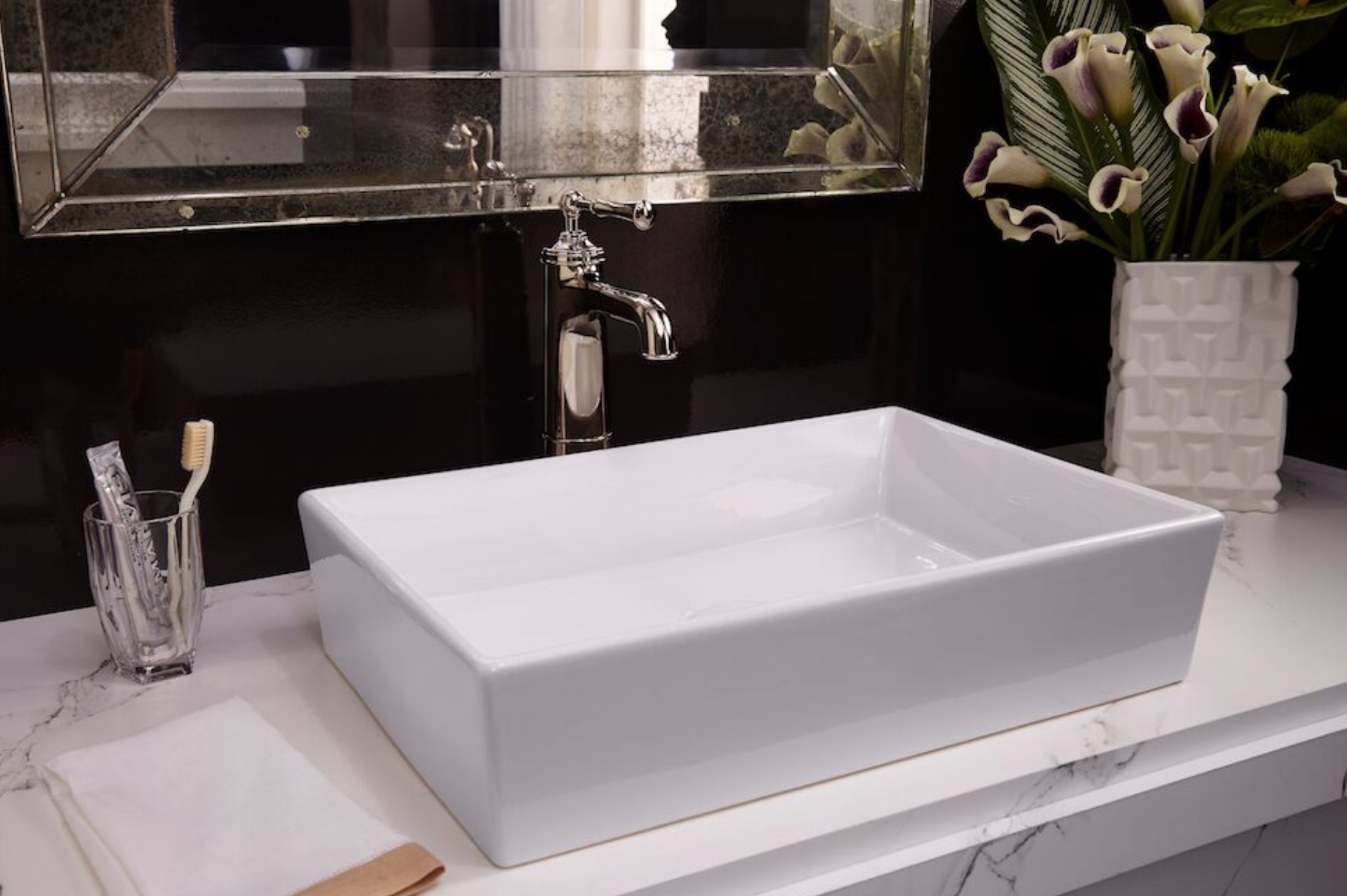 Alan Tanksley's Golden Era Bathroom