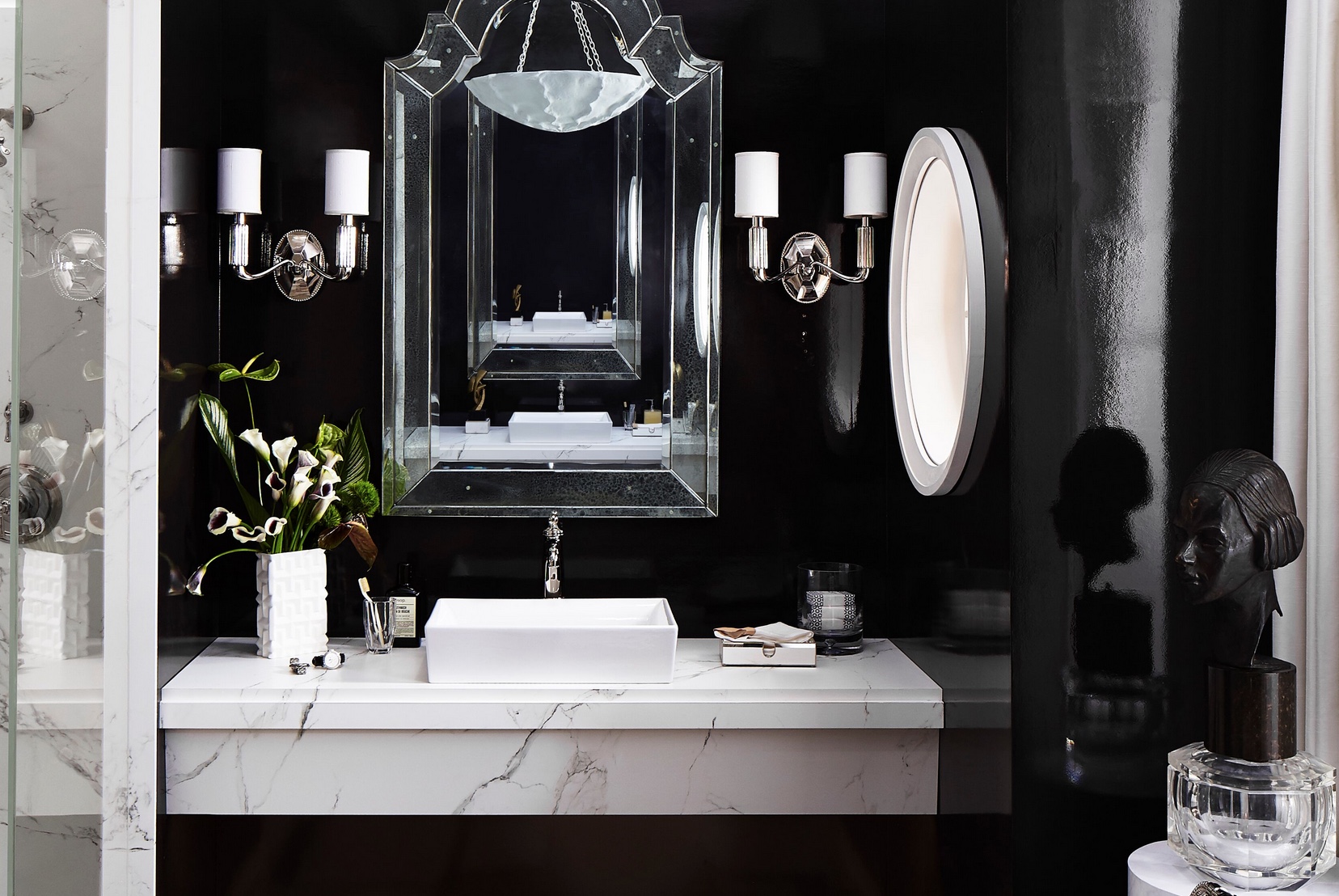 Alan Tanksley's Golden Era Bathroom