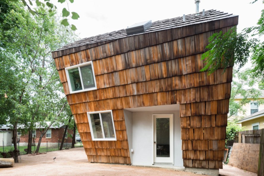Studio 512 Hive Guesthouse front