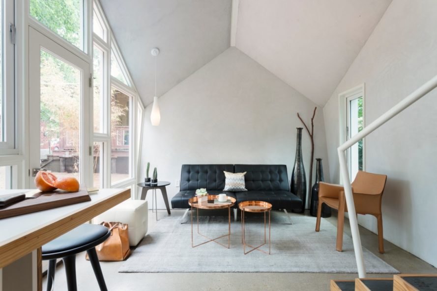 Studio 512 Hive Guesthouse living room