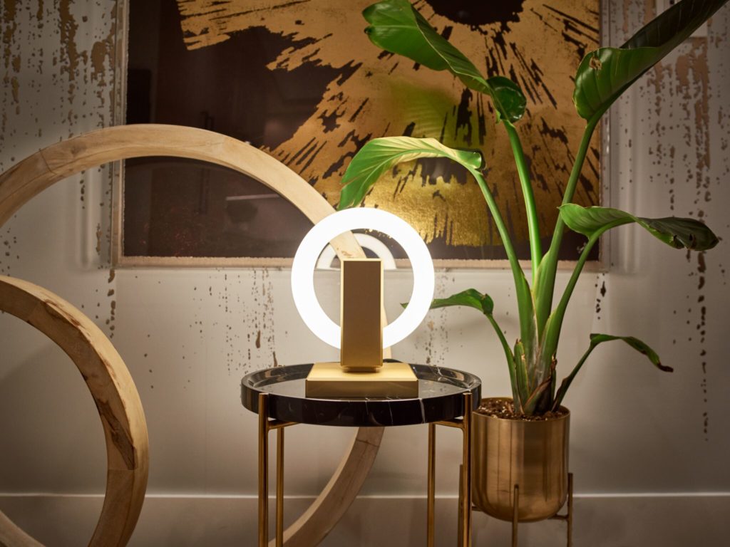 Get Hypnotized by this Mesmerizing Table Lamp from Karice Get Hypnotized by this Mesmerizing Table Lamp from Karice