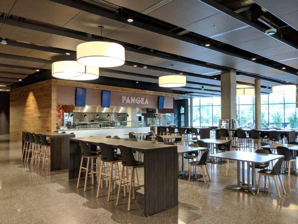 Hi5 Union 2.0 Tables in restaurant