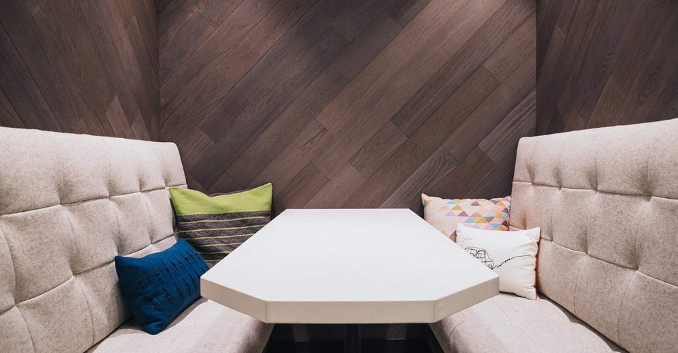 Stikwood Vertical Grain Natural in dining nook