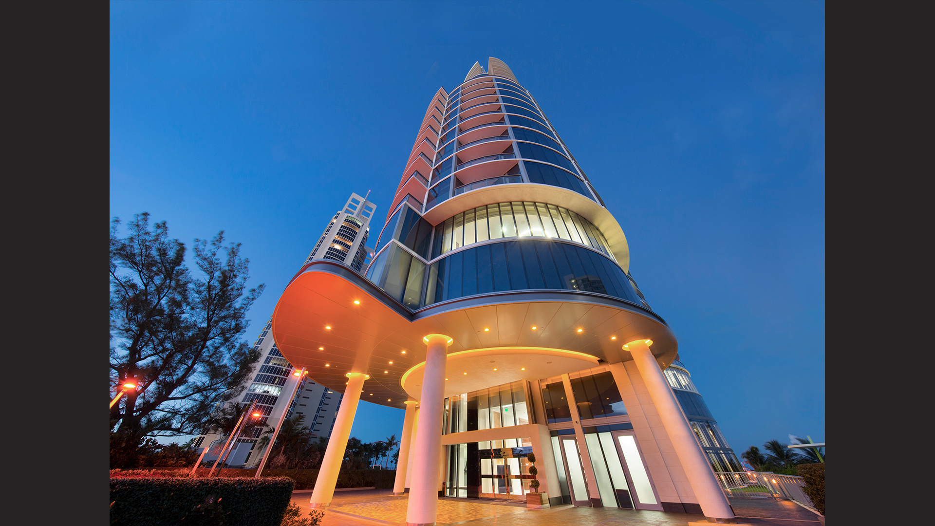 Kobi Karp Architecture Chateau Beach Hotel