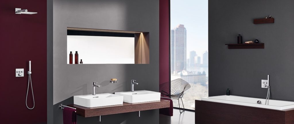 GROHE Rapido SmartControl trim shown installed in tub and shower in bathroom with gray and maroon walls 