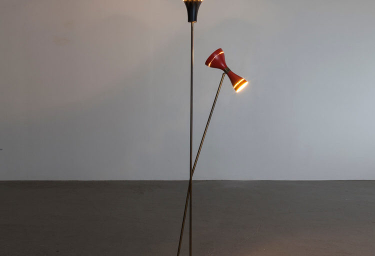 R & Company Italy, 1950s floor lamp with red and black shades illuminated