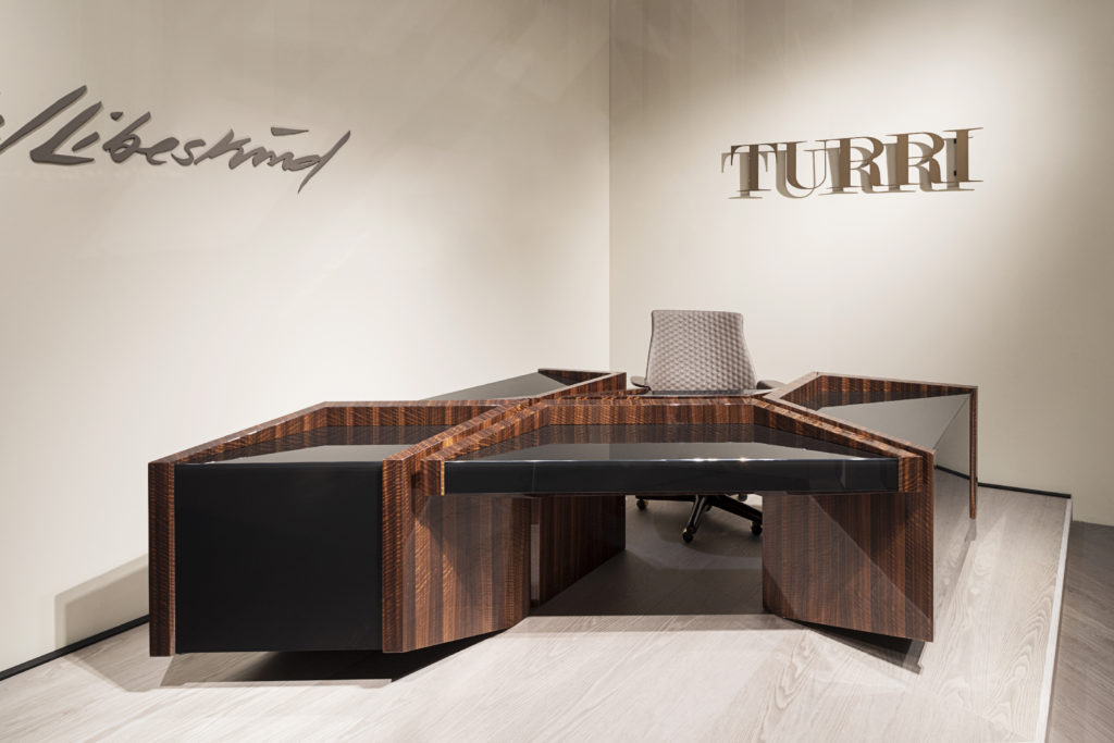 Edge Desk by Turri: Looks Great from any Angle Edge Desk by Turri: Looks Great from any Angle