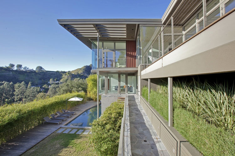 Greta Magnusson Grossman exterior of home she designed in L.A. renovated recently